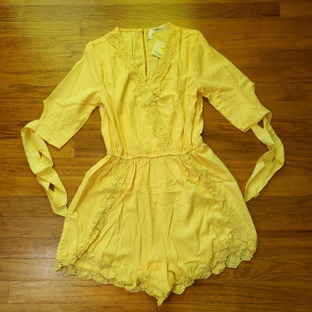Yellow Romper Crochet Detail Boho - Picture 5 of 8